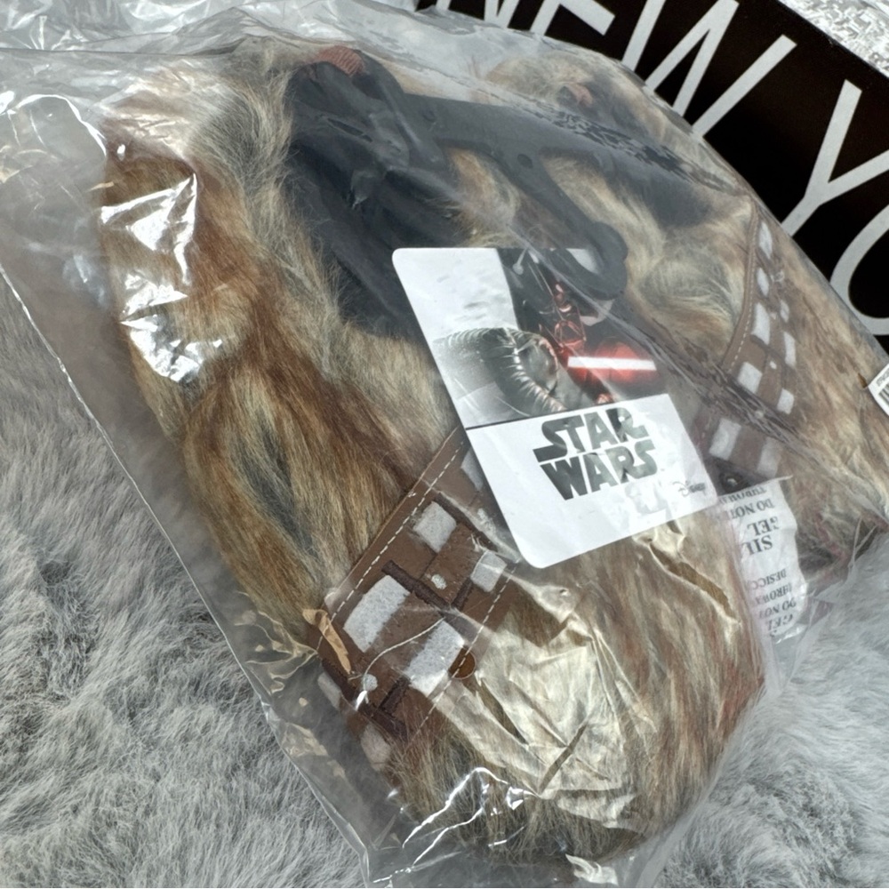 Star Wars Furry Brown Slippers - Picture 6 of 7
